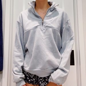 Brandy Melville sweatshirt